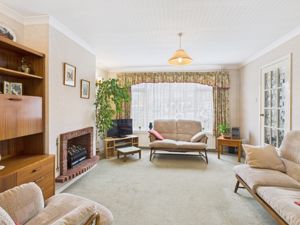 Living room - click for photo gallery